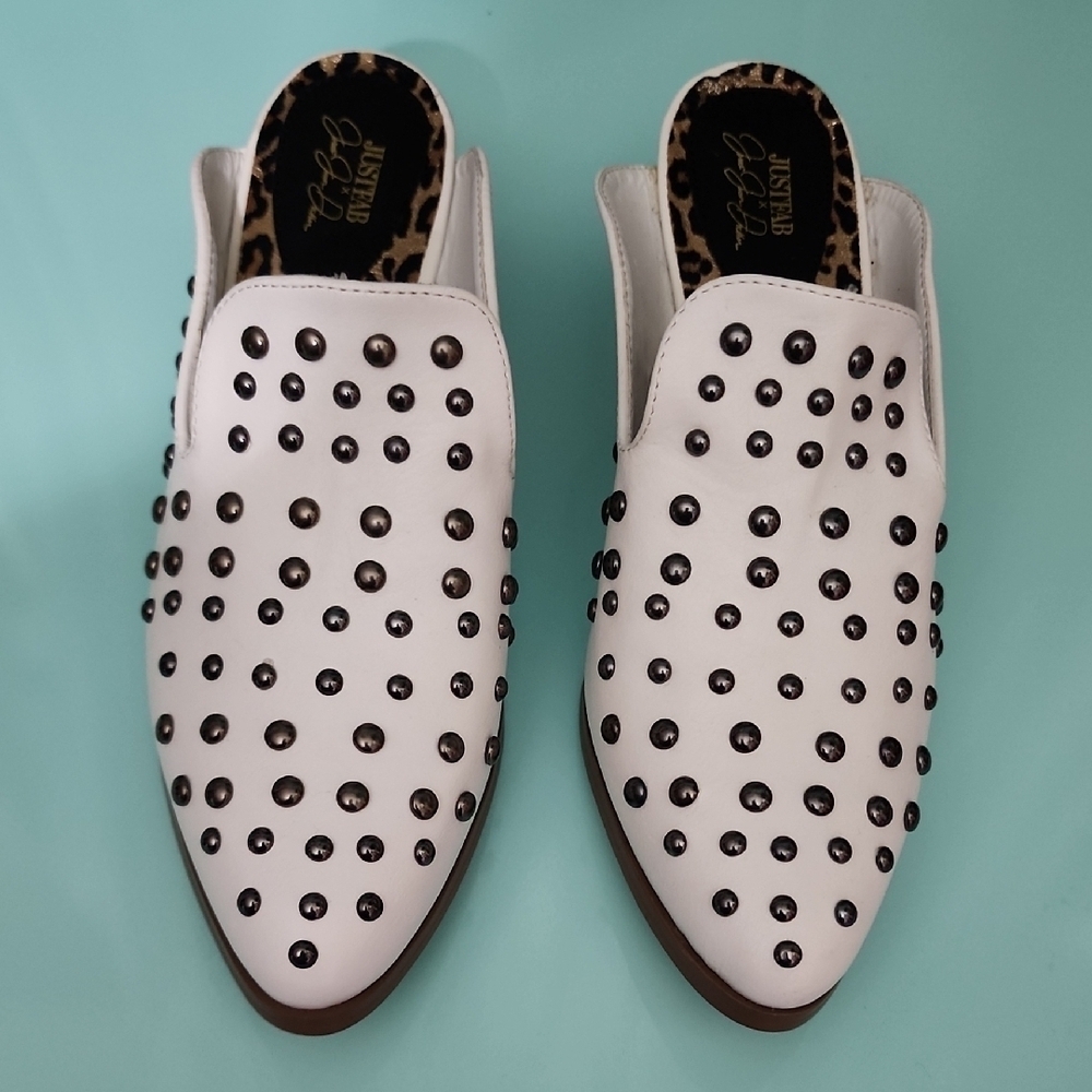 JustFab X Jessie James Decker White Studded Mules Slip On Pointed Toe Flats 7.5